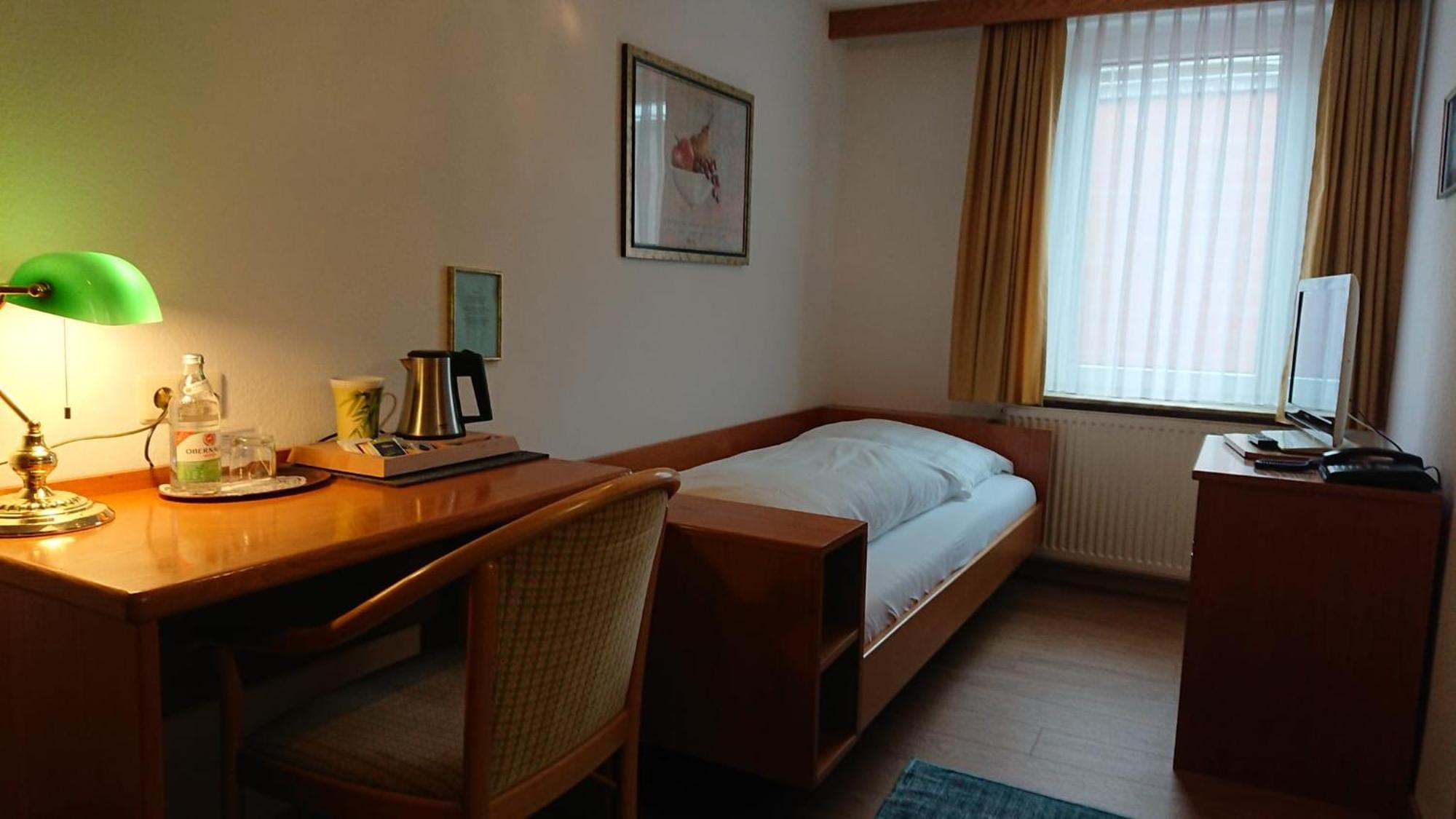 Hotel Wuerttemberger Hof Garni ロッテンブルク エクステリア 写真