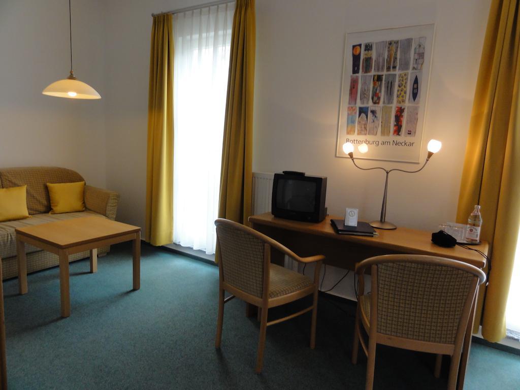 Hotel Wuerttemberger Hof Garni ロッテンブルク エクステリア 写真